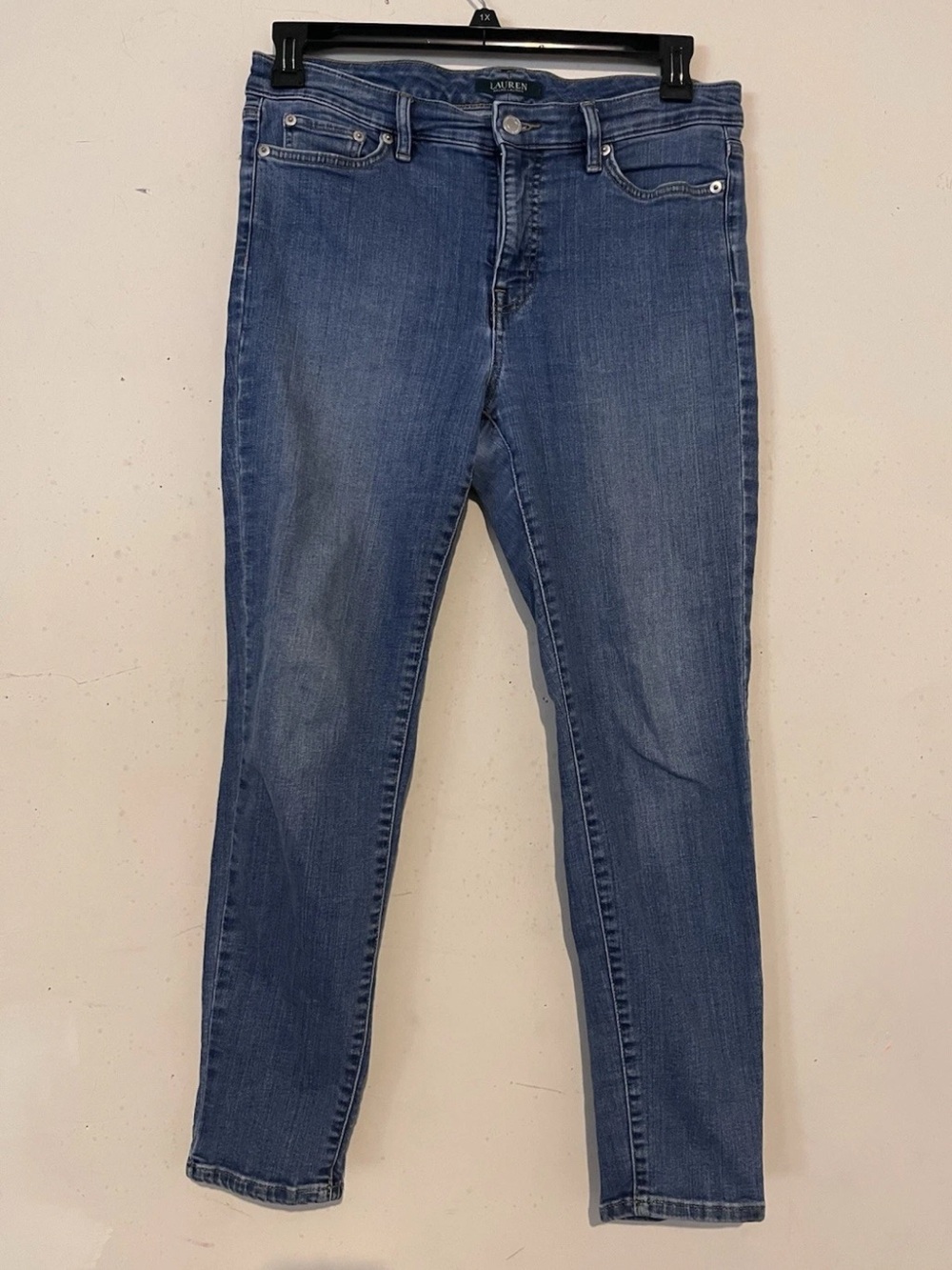 Lauren Ralph Lauren Women's Medium Wash Stretch Blue Denim Jeans. Size 10